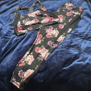 Torrid Size 2 Mix Media Active Set Leggings and Sports Bra